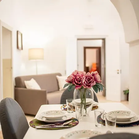 I Trulli E La Luna 阿尔贝罗贝洛