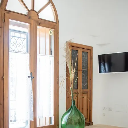 I Trulli E La Luna 山林小屋 阿尔贝罗贝洛