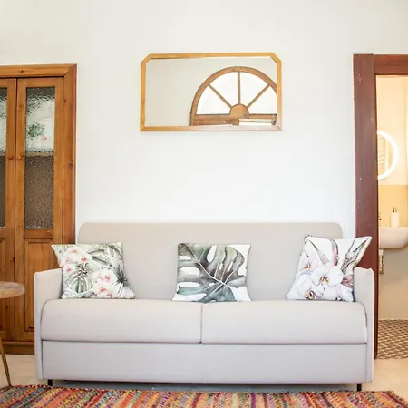 I Trulli E La Luna 山林小屋 阿尔贝罗贝洛