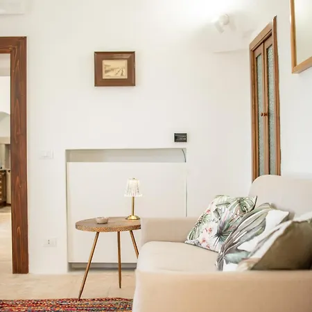 I Trulli E La Luna 山林小屋 *